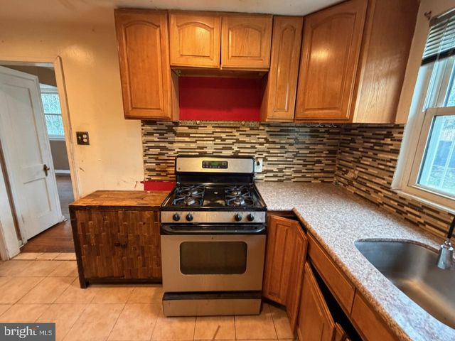 8216 BAYARD ST, Philadelphia, PA 19150