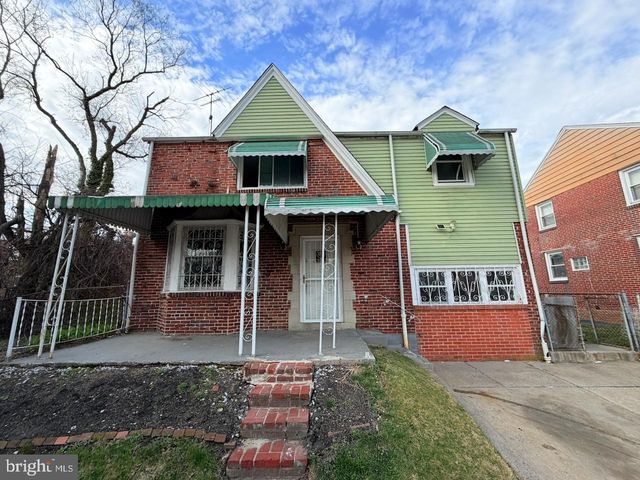 8216 BAYARD ST, Philadelphia, PA 19150