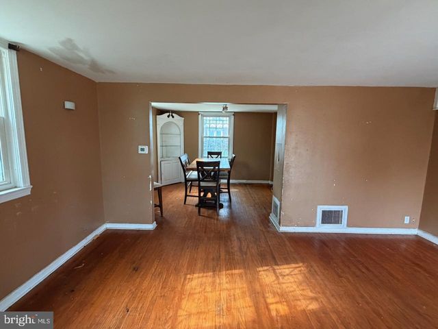 8216 BAYARD ST, Philadelphia, PA 19150