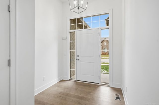 49259 Langford Drive, Macomb, MI 48044