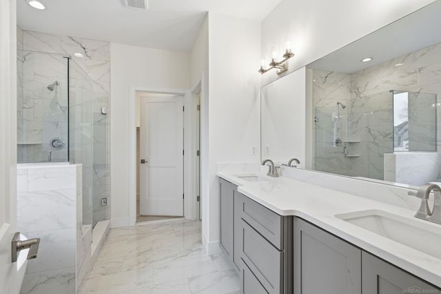 49259 Langford Drive, Macomb, MI 48044