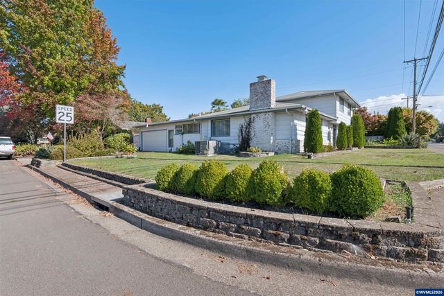 389 Maxwell Rd, Eugene, OR 97404