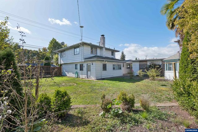 389 Maxwell Rd, Eugene, OR 97404