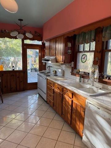 1654 EAST AVENUE, Clermont, FL 34711