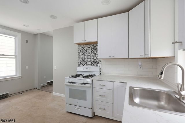 16 E 19Th St, Linden City, NJ 07036