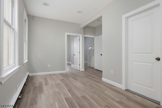 16 E 19Th St, Linden City, NJ 07036