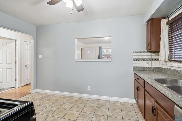 32260 Linderman Avenue, Warren, MI 48093