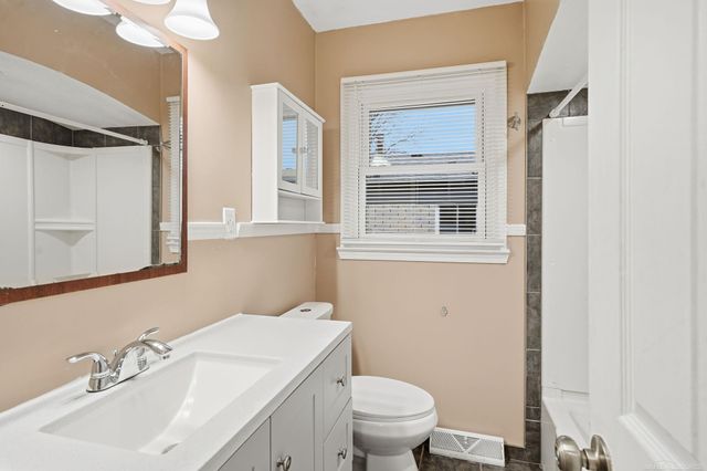 32260 Linderman Avenue, Warren, MI 48093