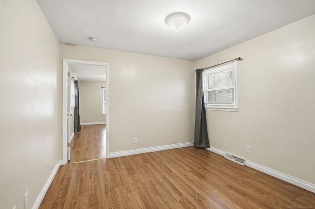 32260 Linderman Avenue, Warren, MI 48093