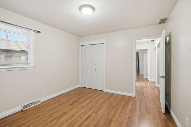 32260 Linderman Avenue, Warren, MI 48093