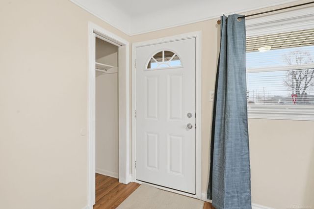 32260 Linderman Avenue, Warren, MI 48093