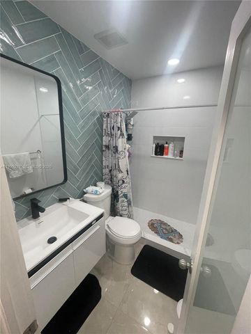 1331 NW 98th Ter, Miami, FL 33147