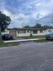 1331 NW 98th Ter, Miami, FL 33147