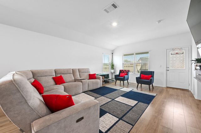 145 Patagonia, Kyle, TX 78640