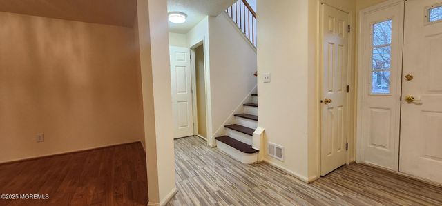 1 Skylark Court, Marlboro, NJ 07746