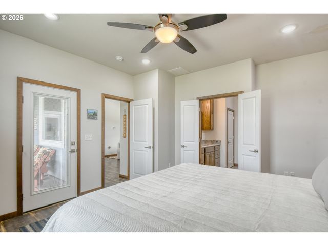 527 Sw QUINNEY Pl, Pendleton, OR 97801
