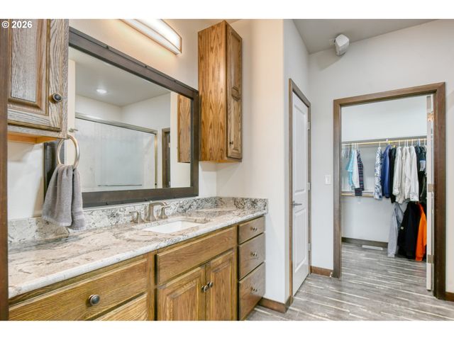 527 Sw QUINNEY Pl, Pendleton, OR 97801