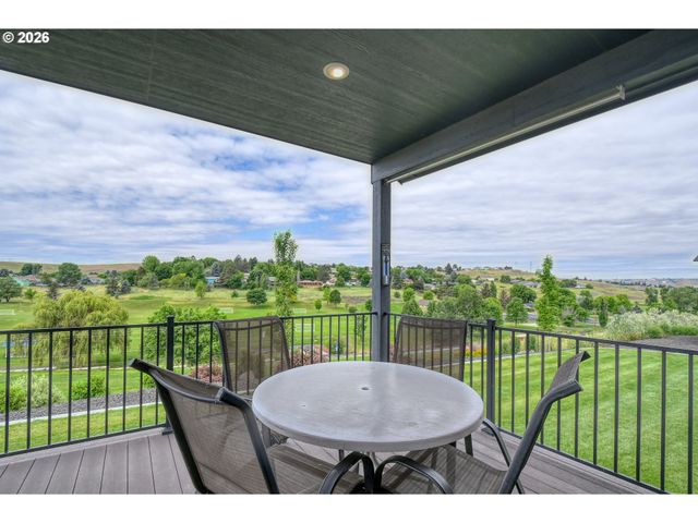 527 Sw QUINNEY Pl, Pendleton, OR 97801