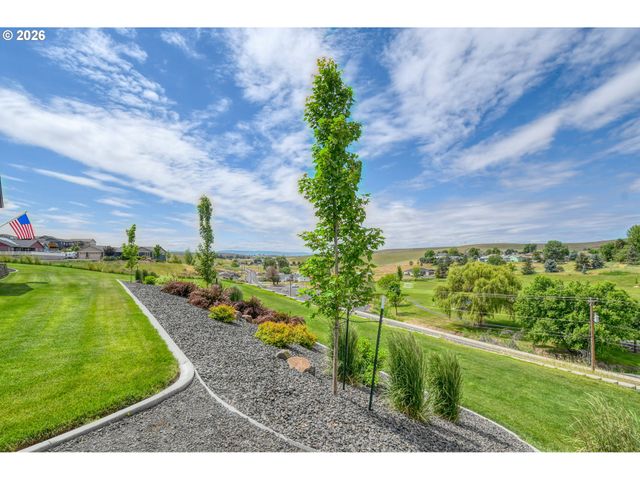 527 Sw QUINNEY Pl, Pendleton, OR 97801