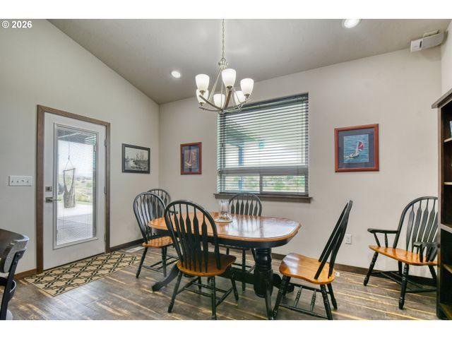 527 Sw QUINNEY Pl, Pendleton, OR 97801