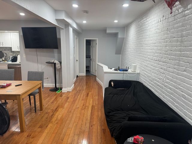 475 Massachusetts Ave 1, Boston, MA 02118