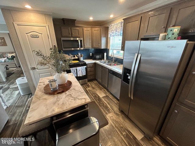 814 North Street, Jackson, NJ 08527