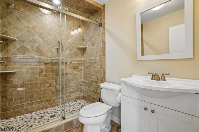 18 Juniper Way, Bernards Twp., NJ 07920