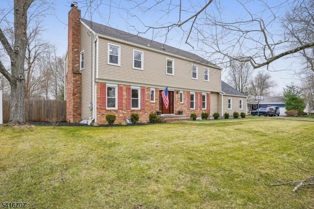 18 Juniper Way, Bernards Twp., NJ 07920