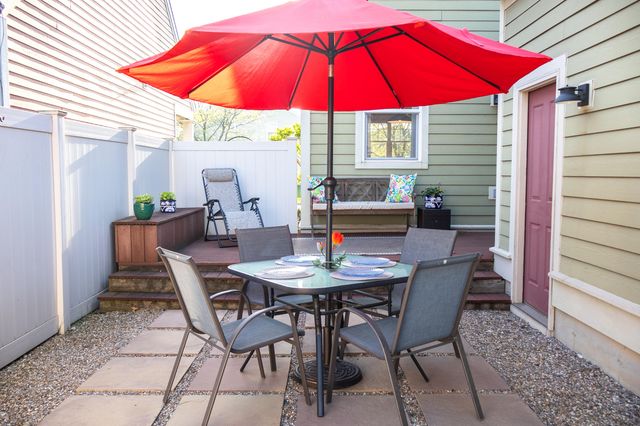 1145 Harbor Way, Chesterton, IN 46304