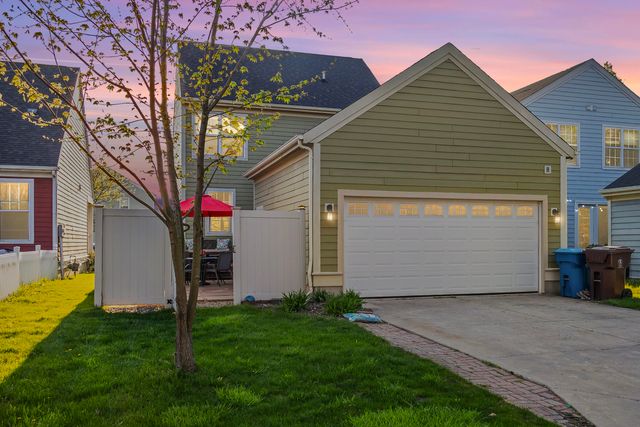 1145 Harbor Way, Chesterton, IN 46304