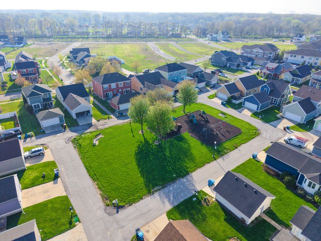 1145 Harbor Way, Chesterton, IN 46304