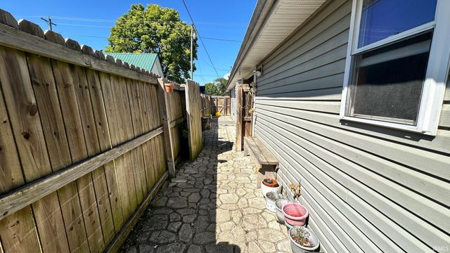 811 W State Street, Kokomo, IN 46902