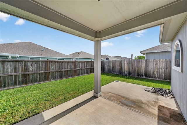 7410 Oshman Dr, Corpus Christi, TX 78414