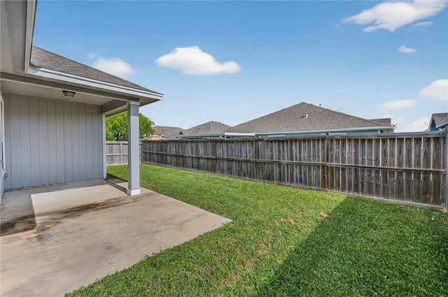 7410 Oshman Dr, Corpus Christi, TX 78414