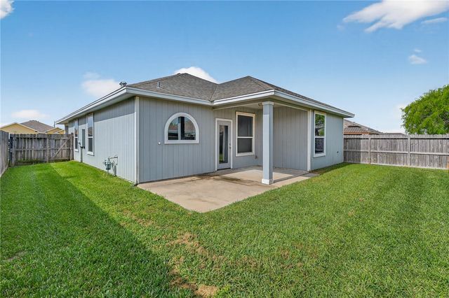 7410 Oshman Dr, Corpus Christi, TX 78414