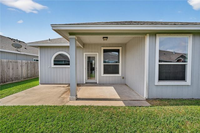 7410 Oshman Dr, Corpus Christi, TX 78414