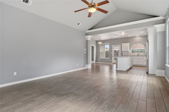 7410 Oshman Dr, Corpus Christi, TX 78414