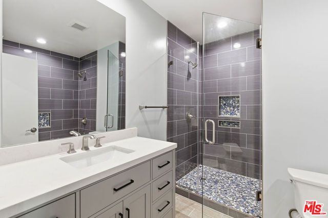 6314 Primrose Avenue, Los Angeles, CA 90068