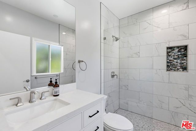 6314 Primrose Avenue, Los Angeles, CA 90068