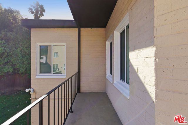 6314 Primrose Avenue, Los Angeles, CA 90068