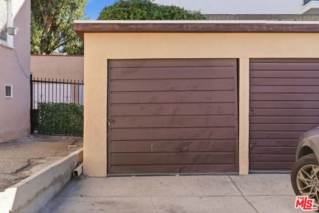 6314 Primrose Avenue, Los Angeles, CA 90068