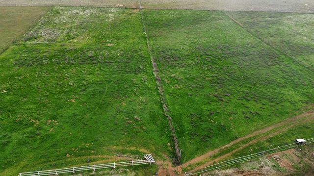 6746 Messinger Flat Rd, Valley Springs, CA 95252