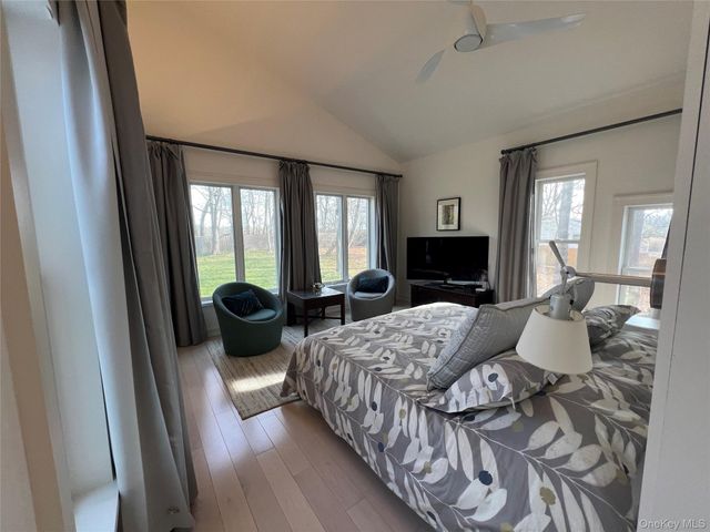 42 N Menantic Road, Shelter Island, NY 11964