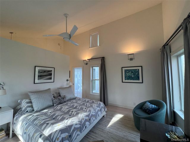 42 N Menantic Road, Shelter Island, NY 11964