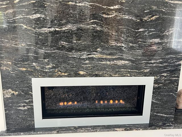 42 N Menantic Road, Shelter Island, NY 11964