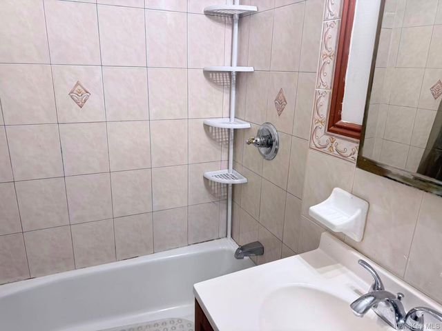 41-07 Bowne Street 1FL, Flushing, NY 11355