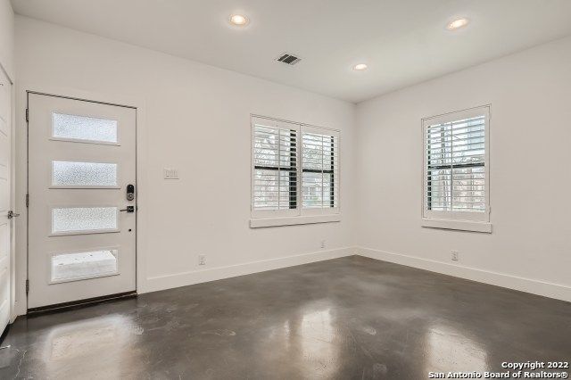 425 E Mistletoe Ave Unit 200, San Antonio, TX 78212