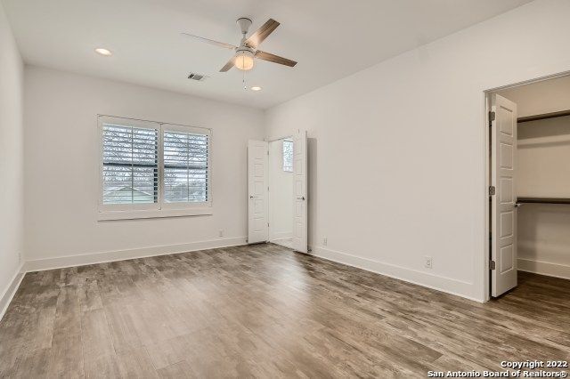 425 E Mistletoe Ave Unit 200, San Antonio, TX 78212