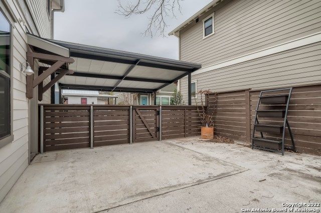 425 E Mistletoe Ave Unit 200, San Antonio, TX 78212