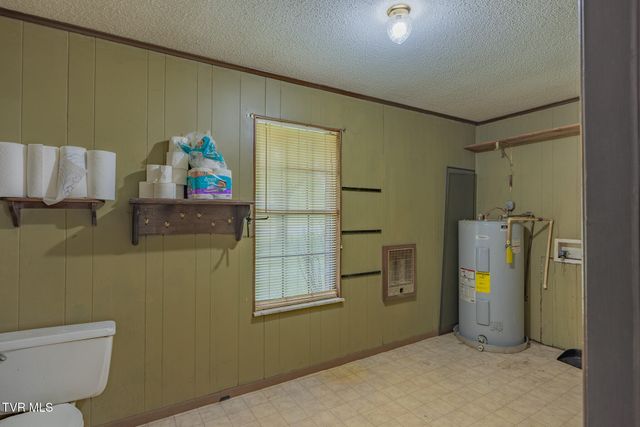 20 Cherokee Boulevard, Greeneville, TN 37743
